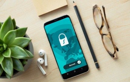 three-blog-4-ways-to-spot-a-scam-430x272