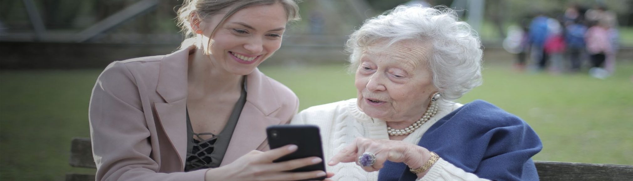 blog-hero-best-phones-for-older-people-2020x808