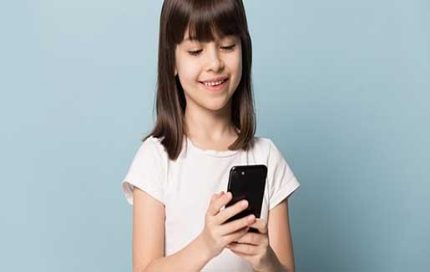 blog-articlepromo-buying-childs-first-phone-515x262