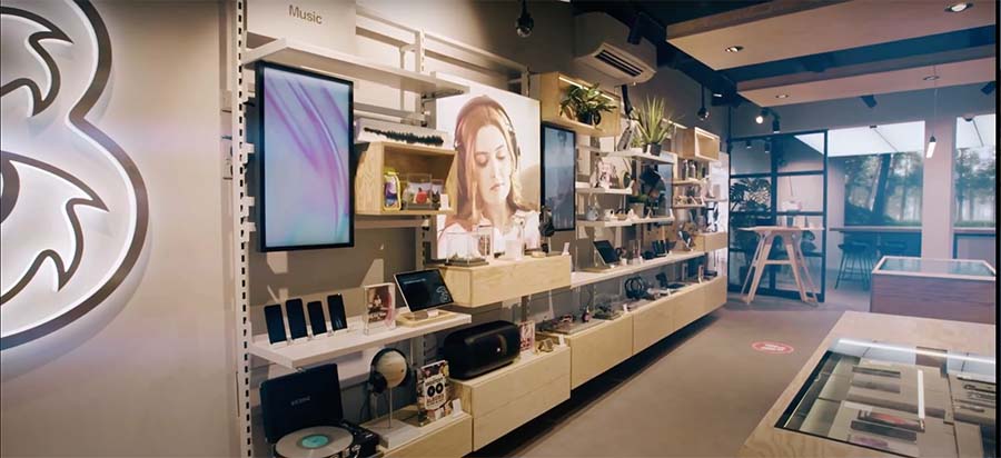 three-blogs-new-products-in-three-shops-video-900x412