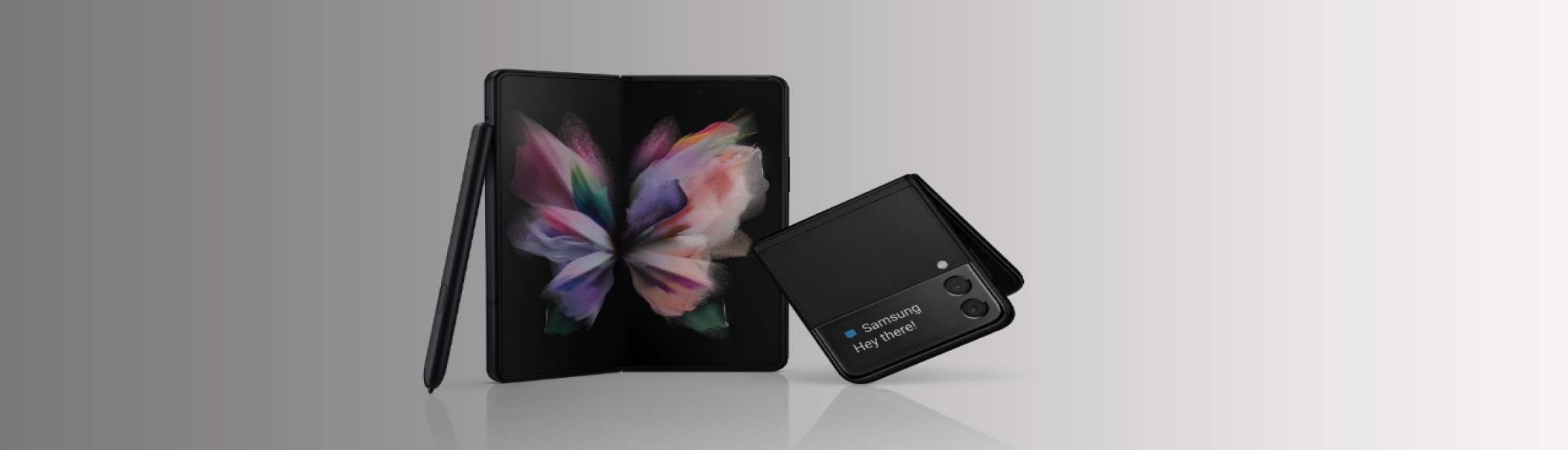 three-blog-samsung-galaxy-flip-vs-fold-hero-desktop-2020x808