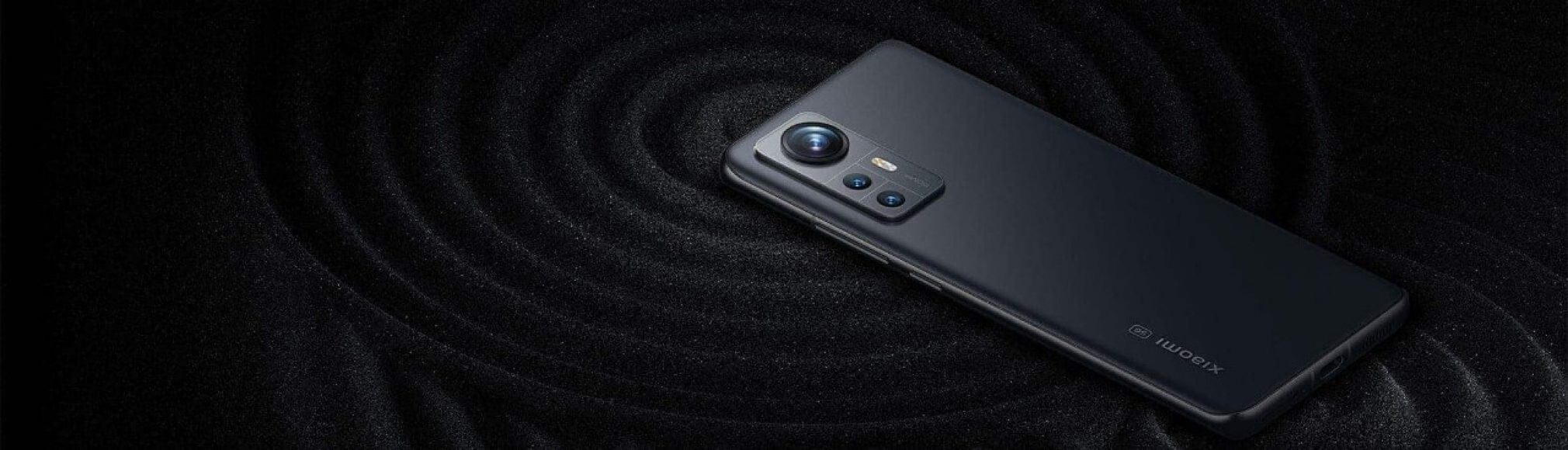 three-blogs-xiaomi-12-hero-2020x808