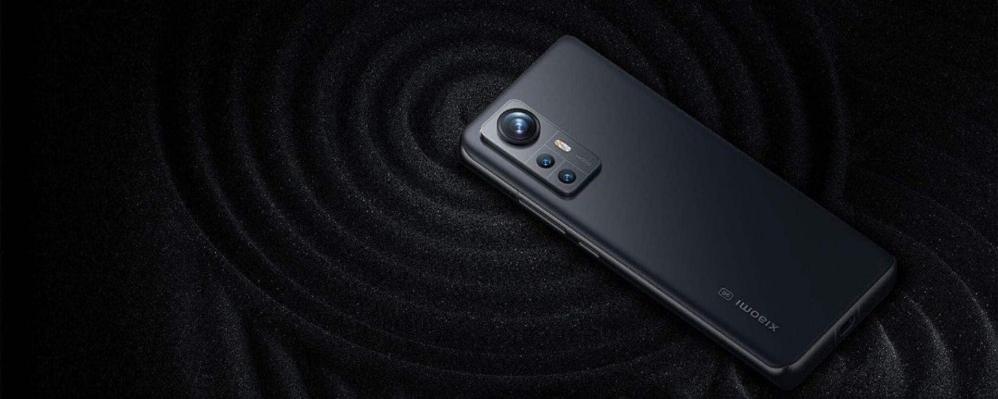 three-blogs-xiaomi-12-hero-2020x808