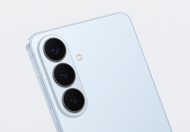 Back view of the camera lenses on a Samsung Galaxy S26 facing at an angle slightly to the right;