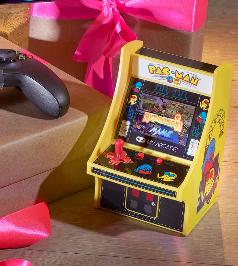 three-christmas-gift-guide-pacman-770x860