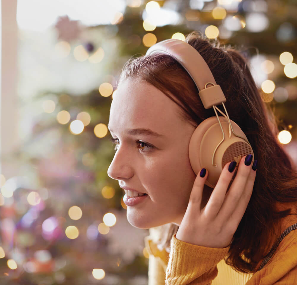 three-christmas-gift-guide-music-1000x960