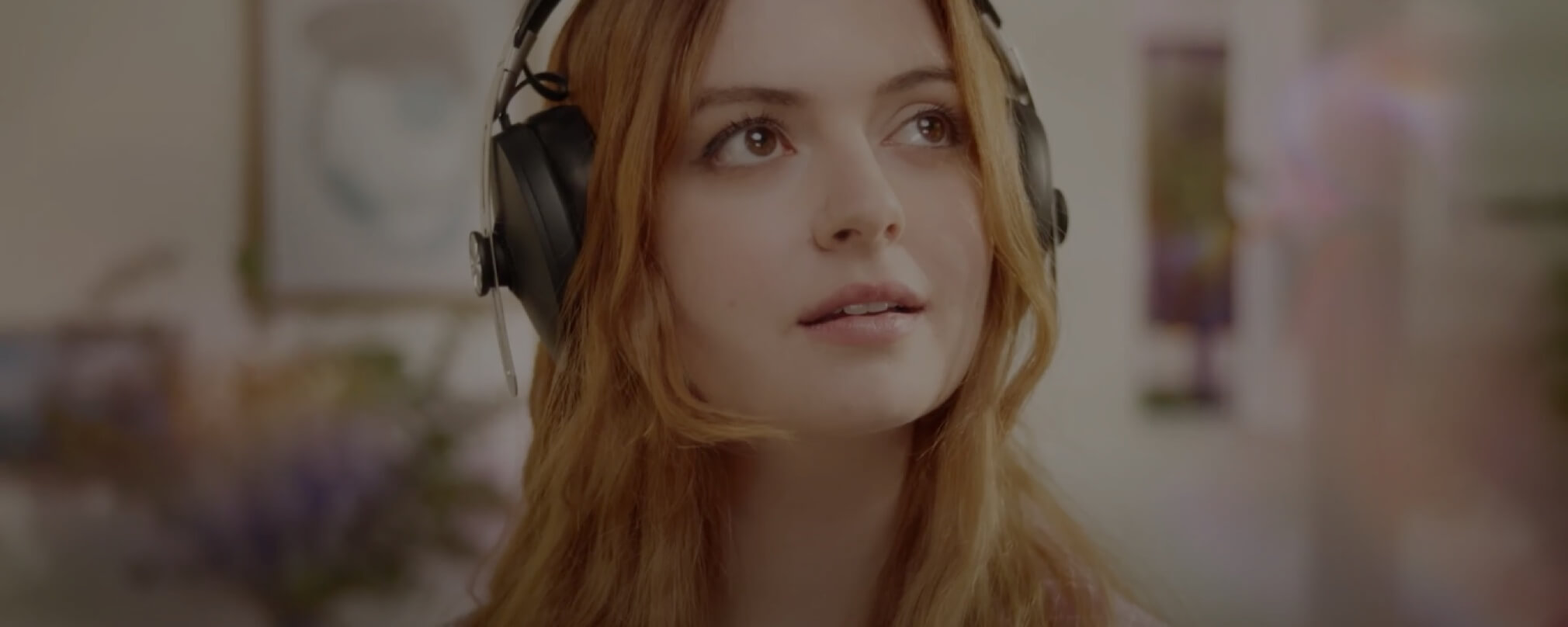 three-discover-best-sounds-video-desktop-2020x808
