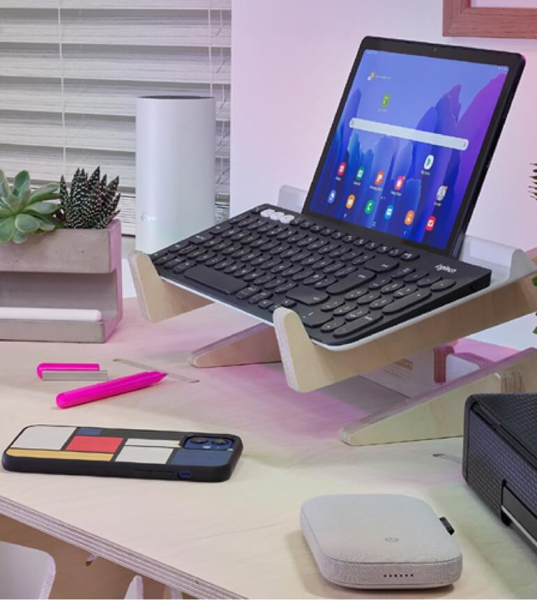 three-discover-work-home-office-love-what-you-do-770x860