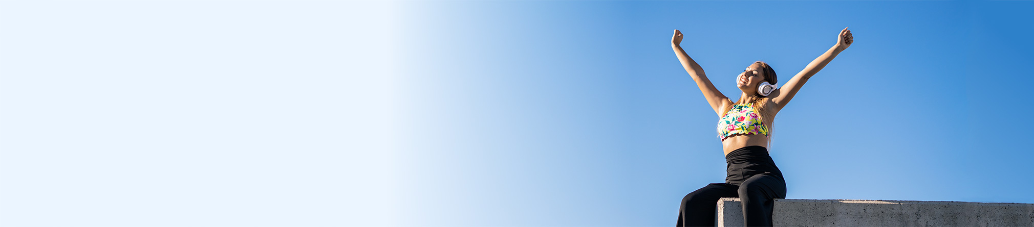 three-homepage-simo-hero-desktop-2020x445